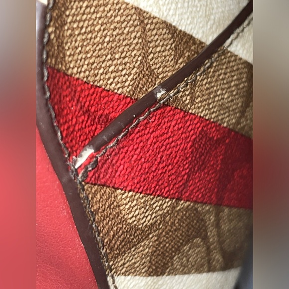 COACH SIGNATURE C BURGUNDY CANVAS MINI CAMERA BAG CROSSBODY HANDBAG PURSE $298 - Picture 15 of 16